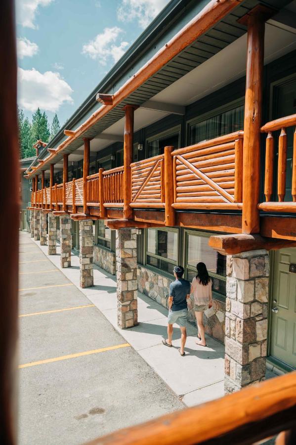 Mountaineer Hotel Lake Louise