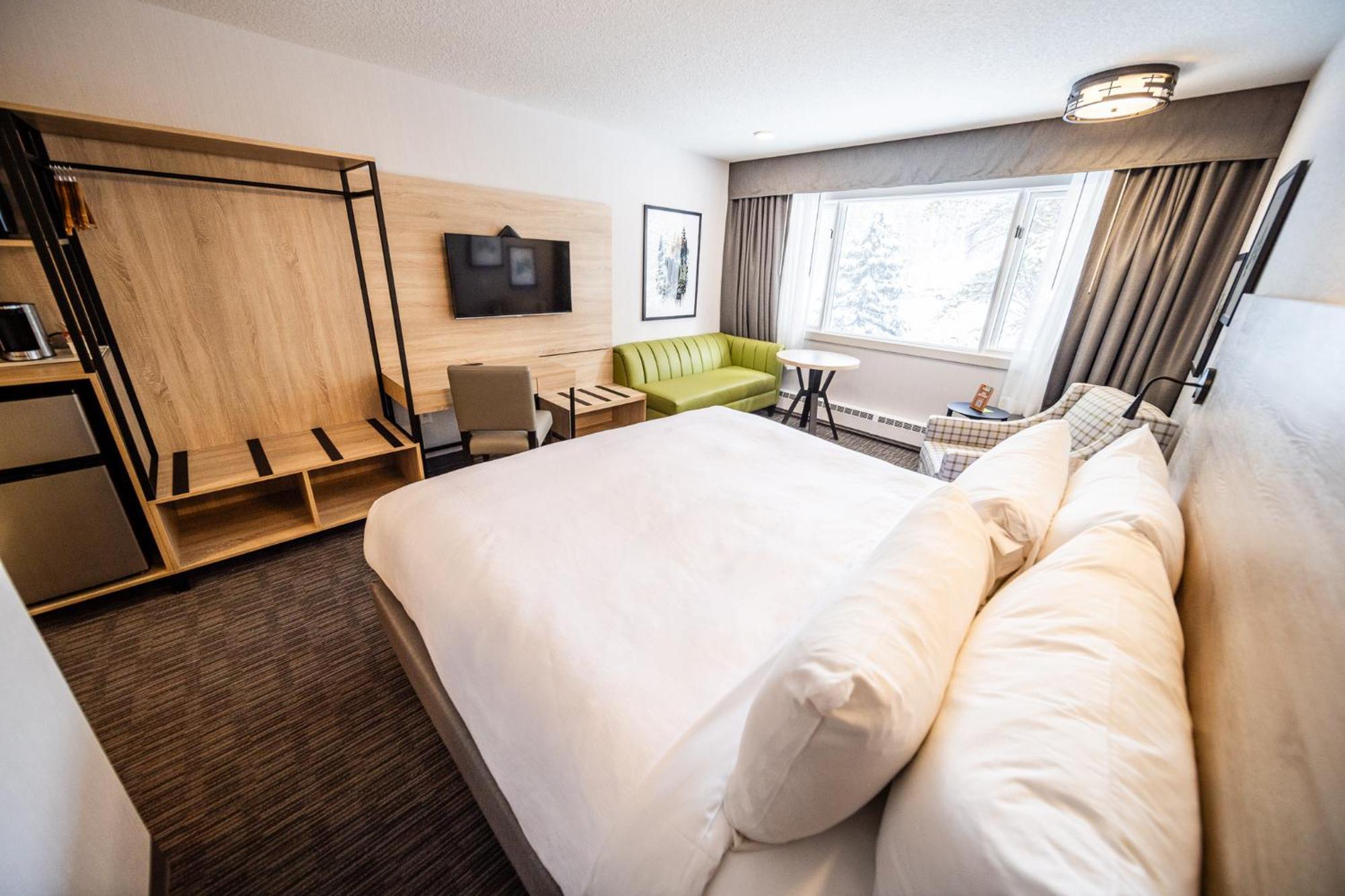 Mountaineer Hotel