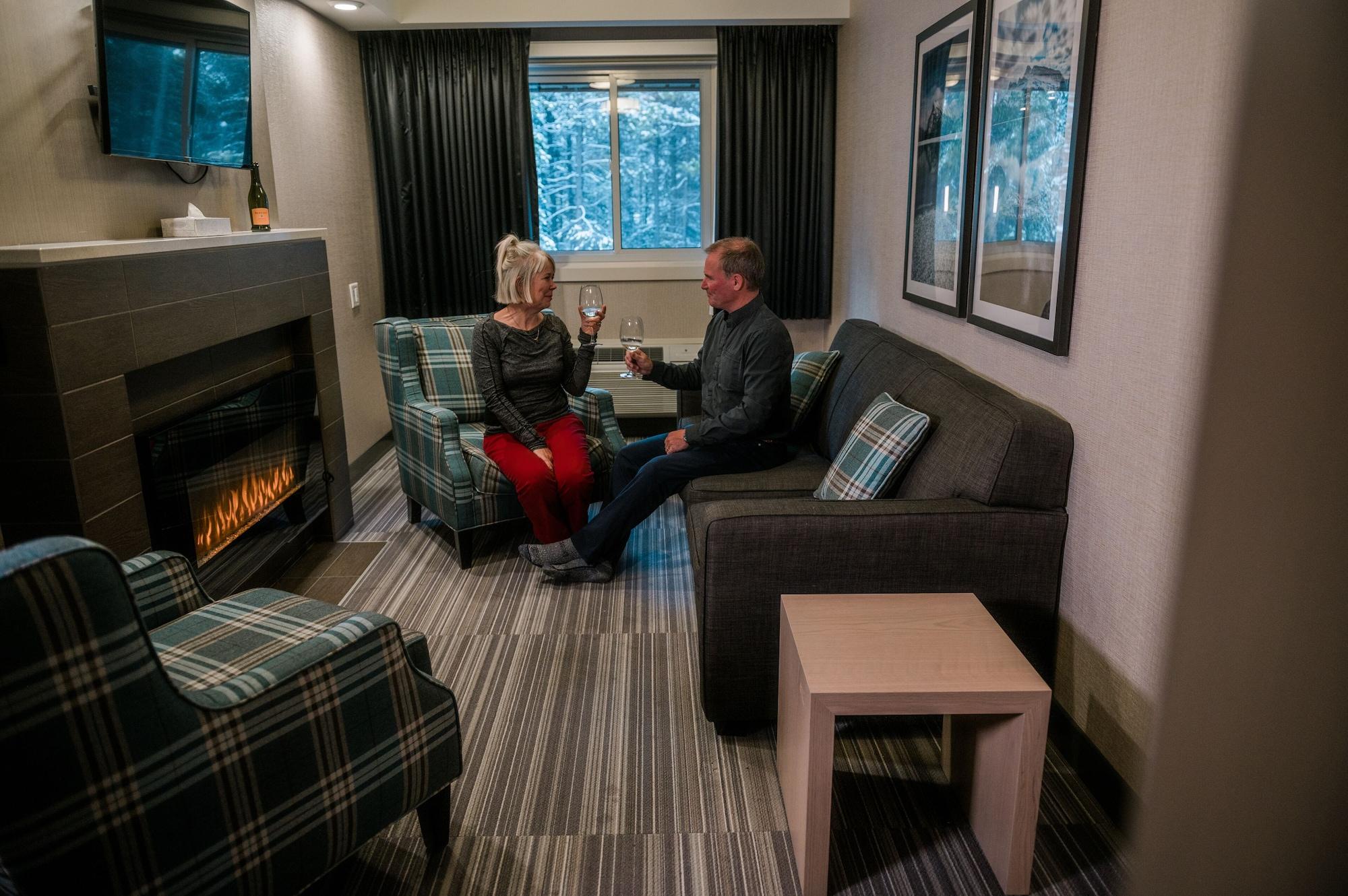 Mountaineer Hotel Lake Louise